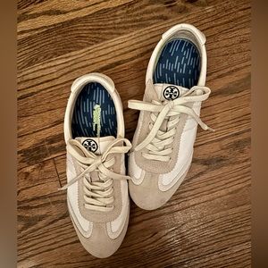 Tory Burch “Hank Sneaker”, like BRAND NEW. Size 9